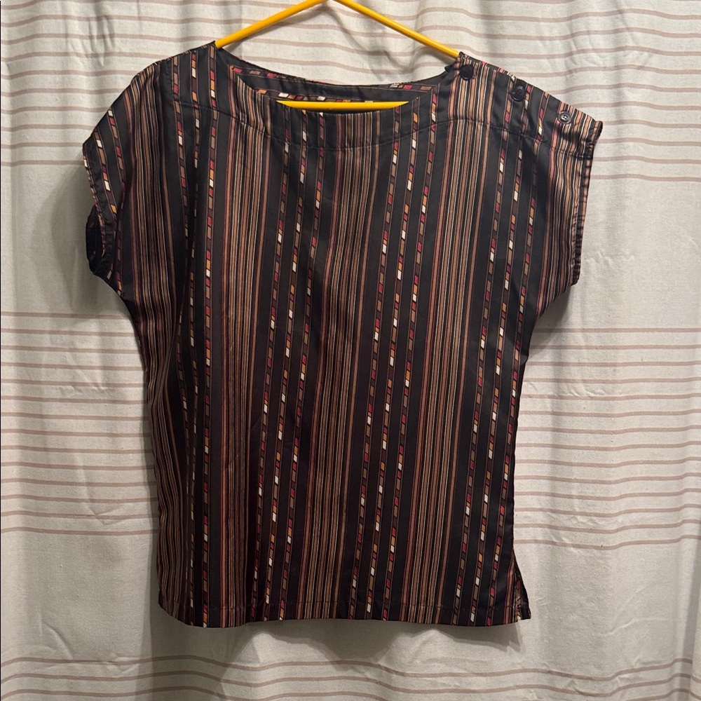 Cap sleeved vintage blouse